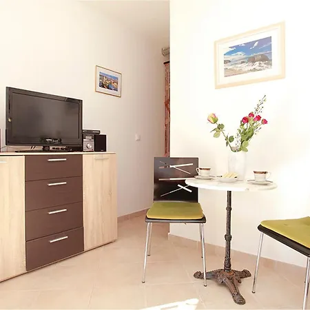 4 Bedroom Amazing Home In Vela Luka *