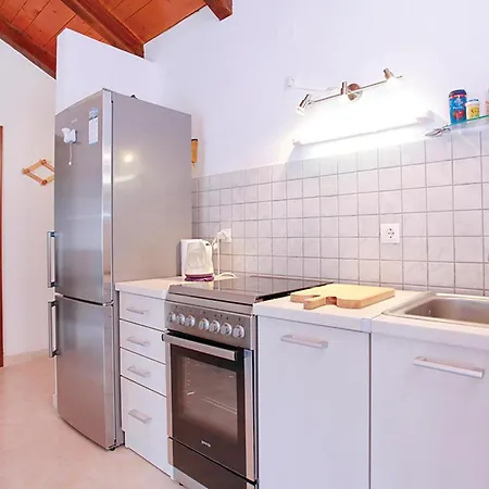 Nyaraló Four-bedroom 03 *