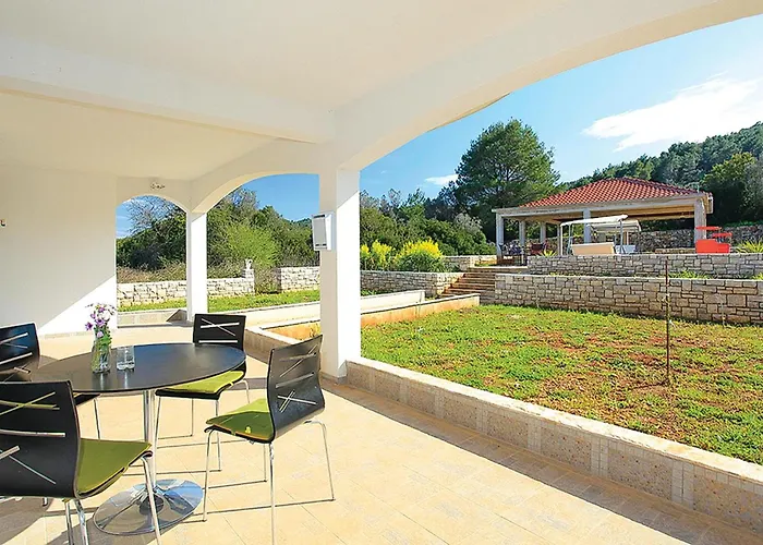 בית נופש Four-bedroom 03