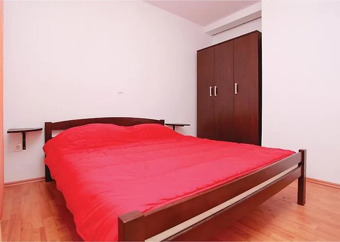 Four-bedroom 03 * וולה לוקה