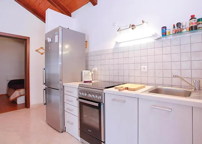 בית נופש Four-bedroom 03 *
