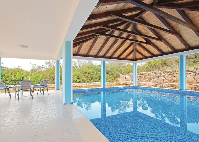 Four-bedroom 03 בית נופש *